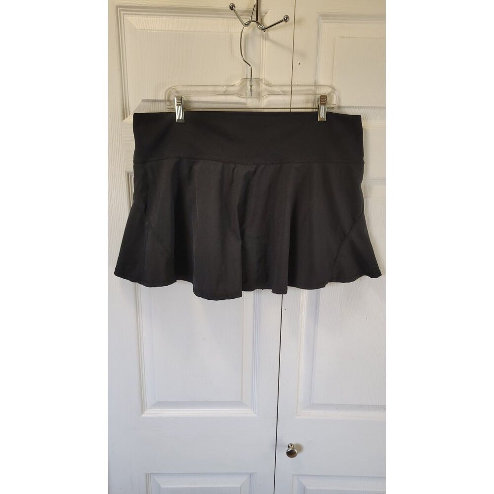 Buc-ee's Women's Solid Black Flouncy Athletic Skort XXL